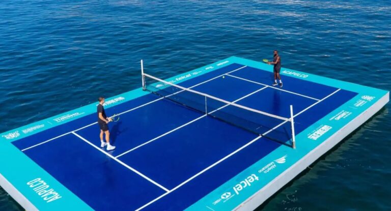 Pelotean Rune y Tiafoe en cancha flotante previo al Abierto Mexicano de Tenis Pelotean Rune y Tiafoe en cancha flotante previo al Abierto Mexicano de Tenis