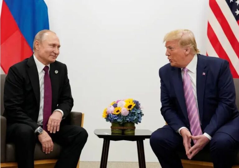 Trump pide a Putin que «perdone la vida» a soldados ucranianos en el frente de batalla Trump pide a Putin que «perdone la vida» a soldados ucranianos en el frente de batalla