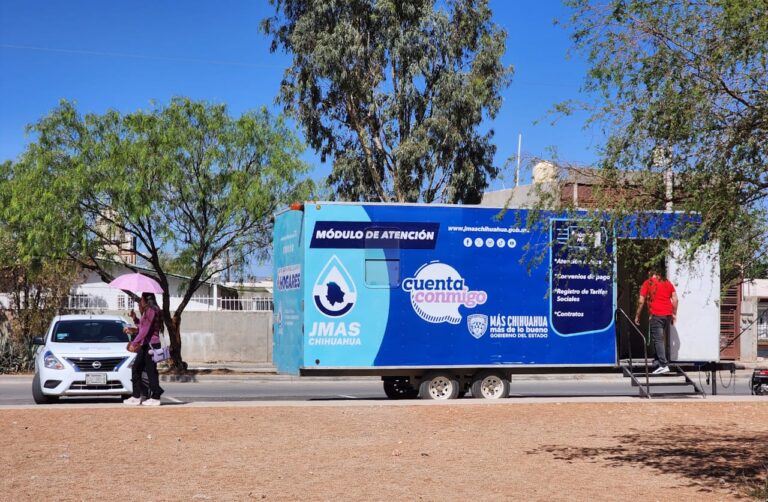 Lleva Junta Municipal de Agua sucursal móvil al Polideportivo Luis H. Álvarez