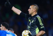 Afición de Cruz Azul lanza grito homofóbico contra Nahuel Guzmán