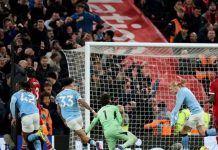 Manchester City remonta ante el Liverpool