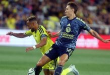 América sale vivo de Nashville