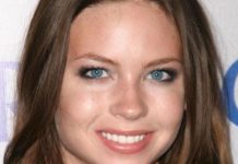 Muere la actriz Daveigh Chase, la niña de «El Aro»