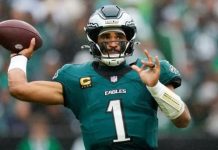 Jalen Hurts, QB de Eagles, tiene coágulos de sangre en los pulmones